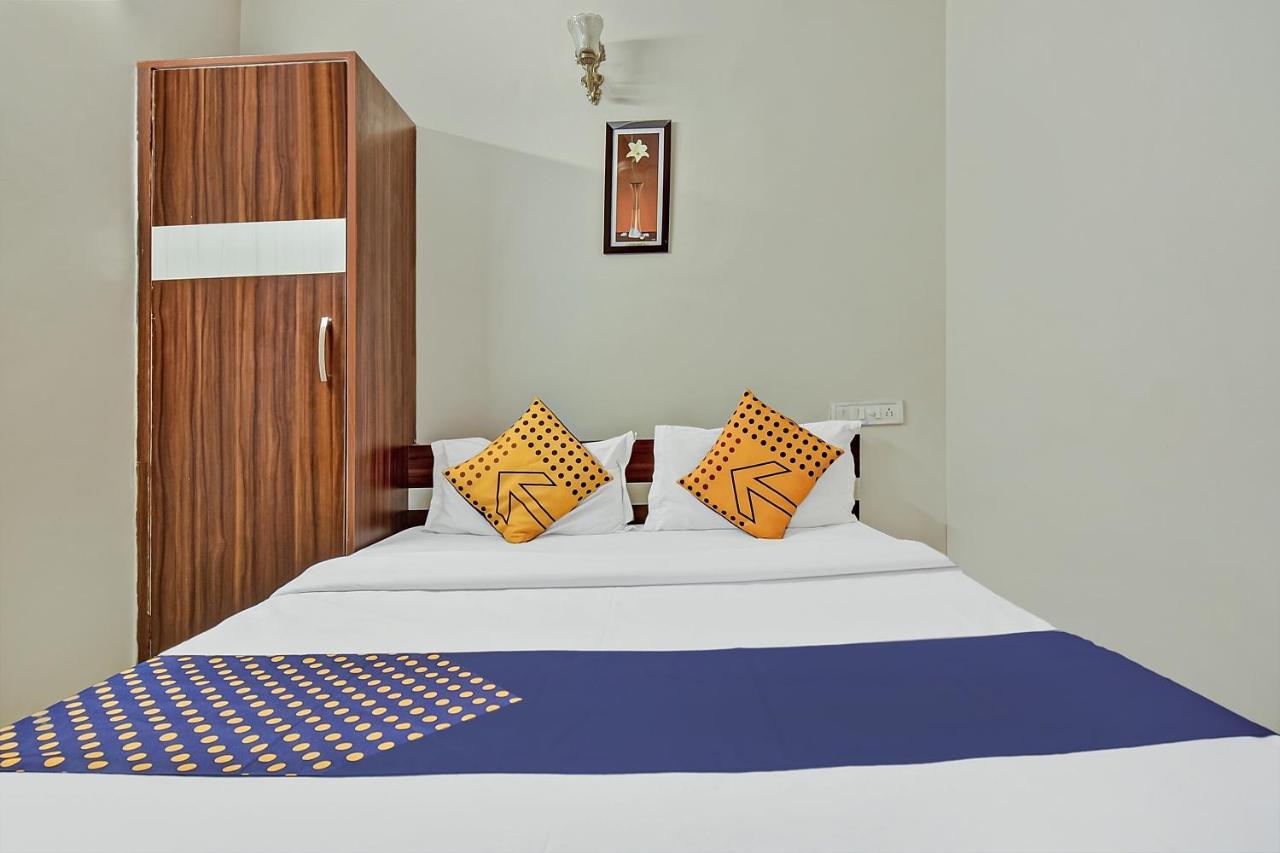 Parkwood Executive Rooms Inn Bangalore Bagian luar foto