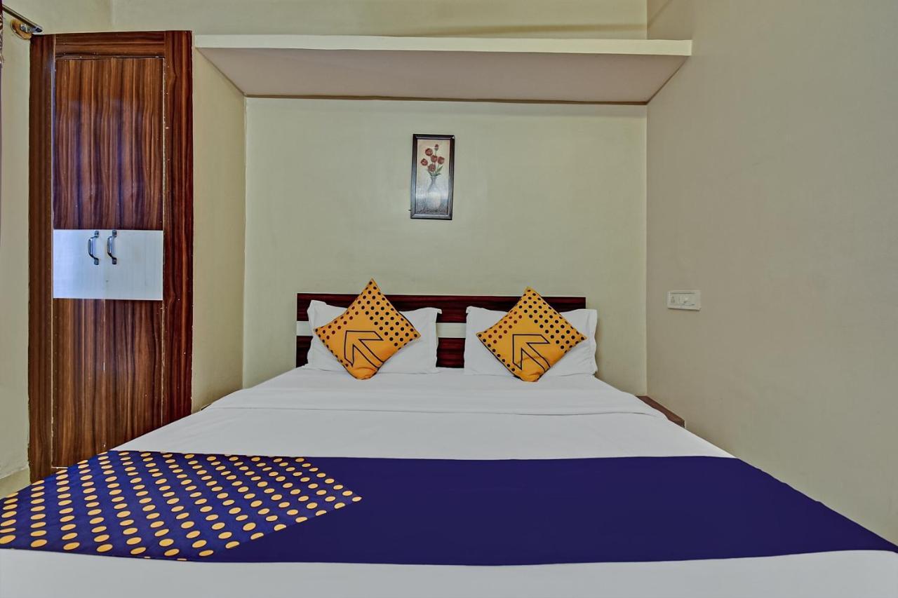 Parkwood Executive Rooms Inn Bangalore Bagian luar foto