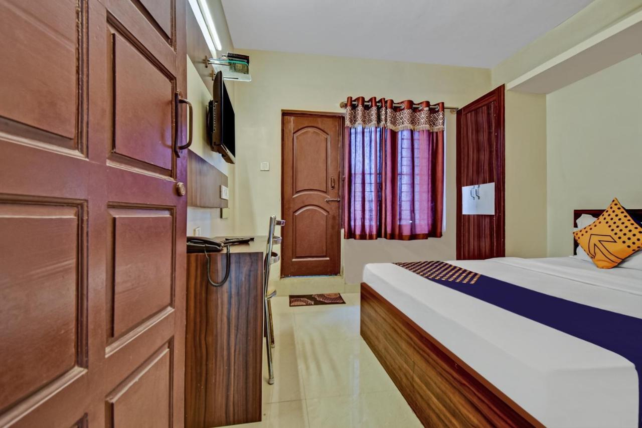 Parkwood Executive Rooms Inn Bangalore Bagian luar foto