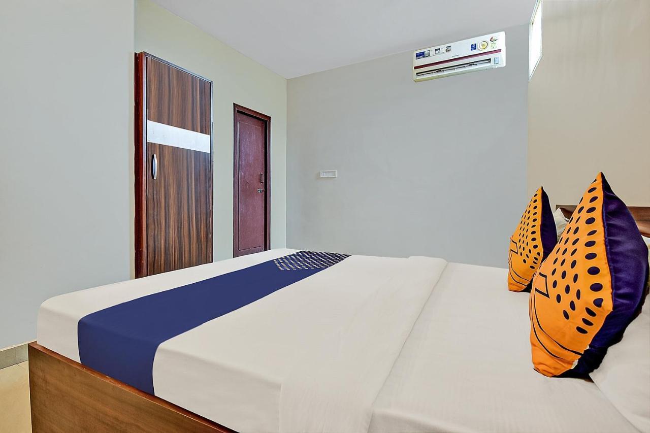 Parkwood Executive Rooms Inn Bangalore Bagian luar foto