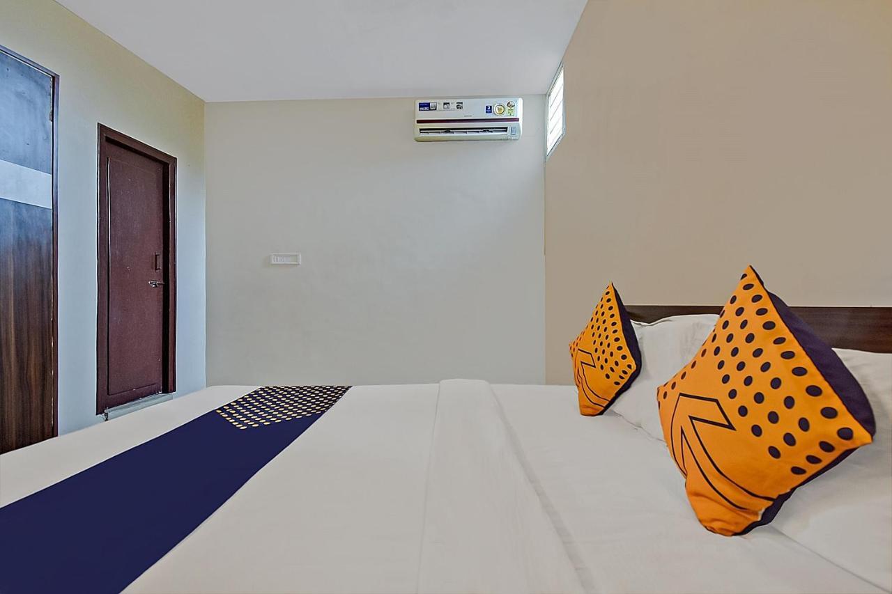 Parkwood Executive Rooms Inn Bangalore Bagian luar foto